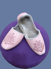 Matching flat khussa