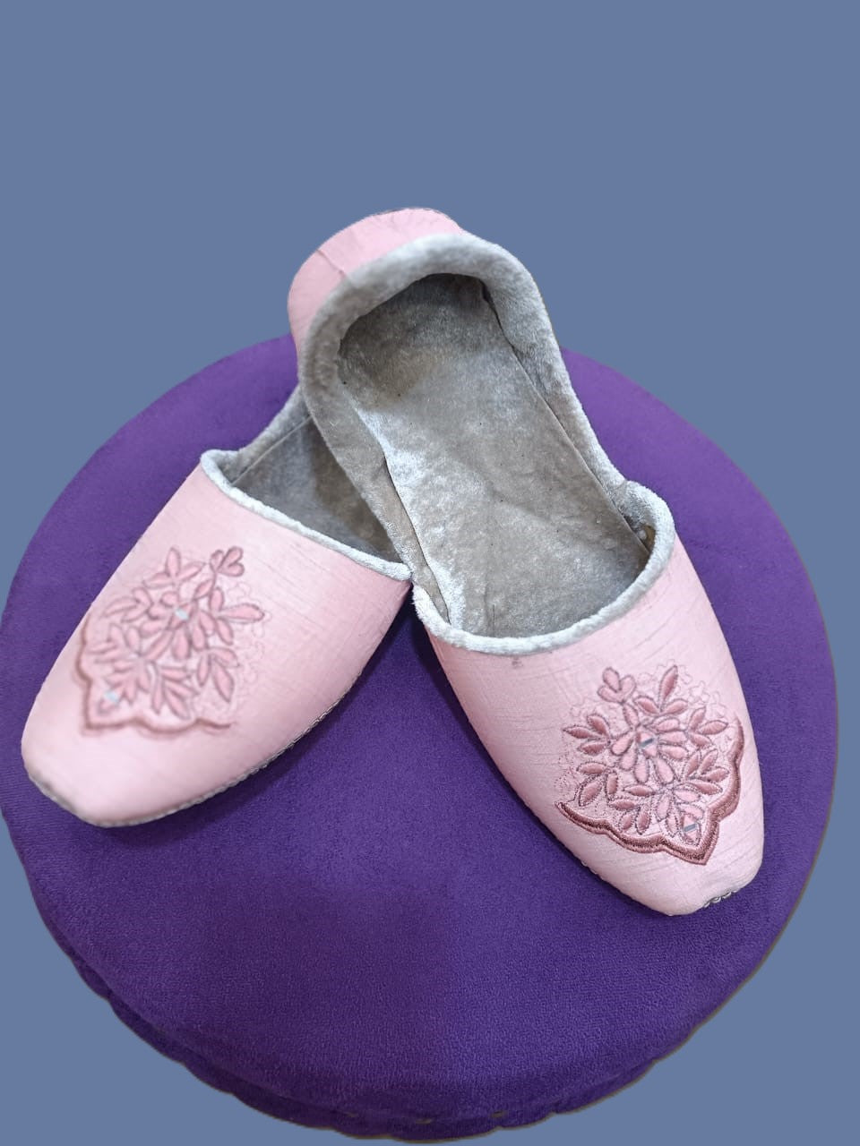 Matching flat khussa